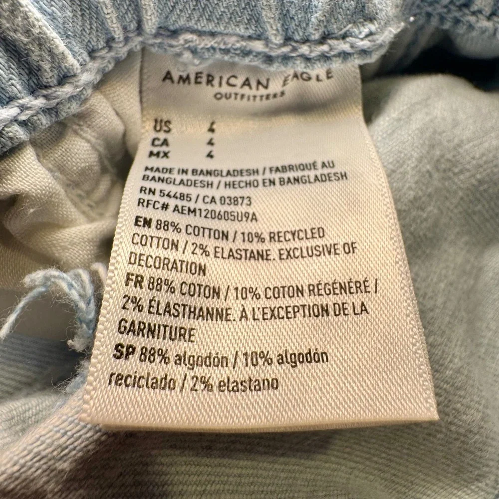 American Eagle Light Wash Paperbag Waist Denim Shorts Size 4 High Rise Stretch